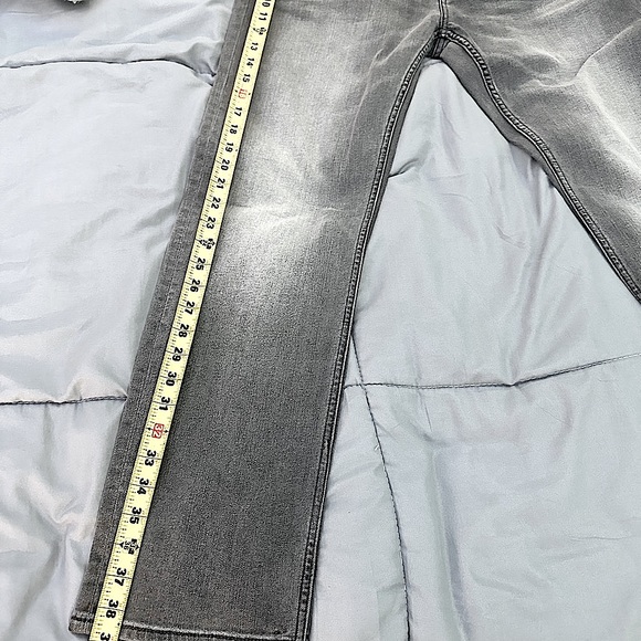 American Eagle original straight faded black jeans. Size 32w with 30 inseam. - Picture 2 of 11